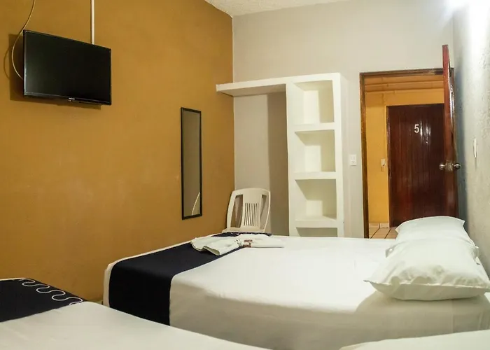 Colonial Hotel Zihuatanejo
