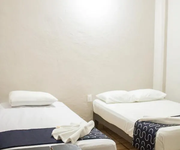 Hotel Colonial *